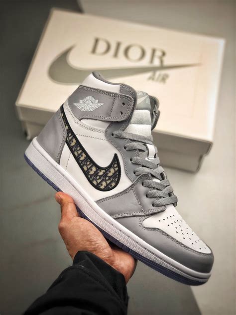 tenis jordan 1 dior|x dior jordan 1.